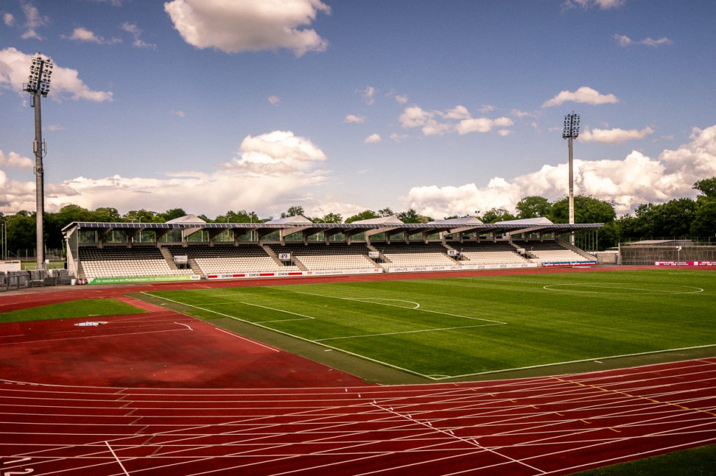 Donaustadion in Ulm, Gegentribüne